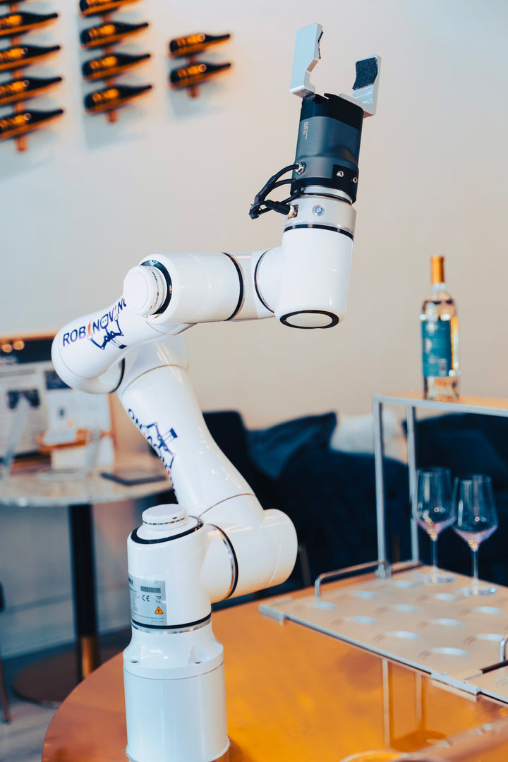 Wine tasting with Robot sommelier - 2 wines: $40